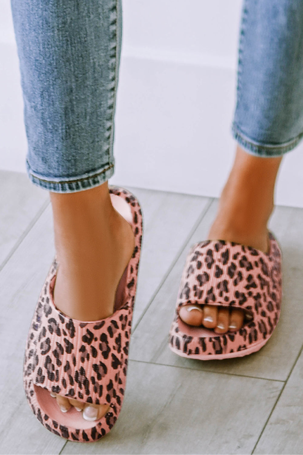 Pink Leopard Print Thick Sole Slip On Slippers - Viraxa