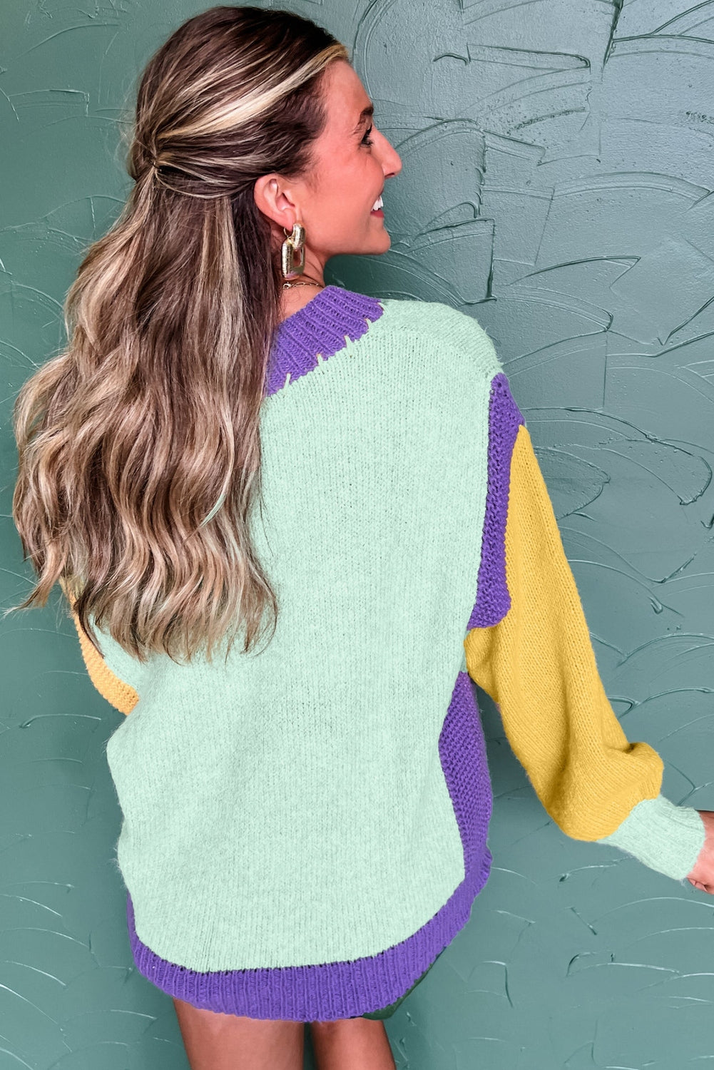Green Stitched V Neck Color Block Knitted Drop Shoulder Sweater - Viraxa