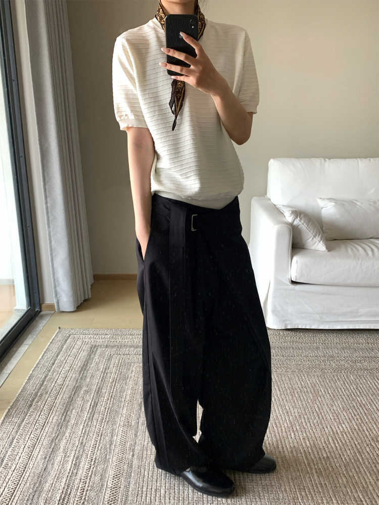 Black Tencel Cotton Single Pleated Cut Adjustable Waist Straight Trousers